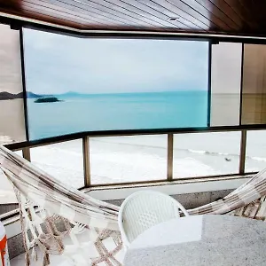Apto Frente Mar Bal Camboriu Pe Na Areia Fantastica E Encantadora Vista Mar Balneário Camboriú